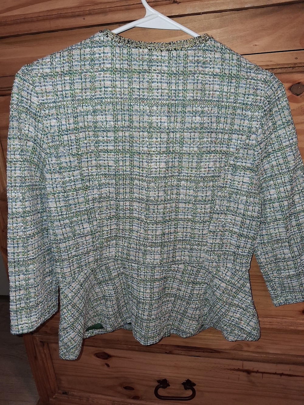 Classic Green Tweed Women's Jacket And Skirt Set - Elegant Office Wear - Picture 3 of 9